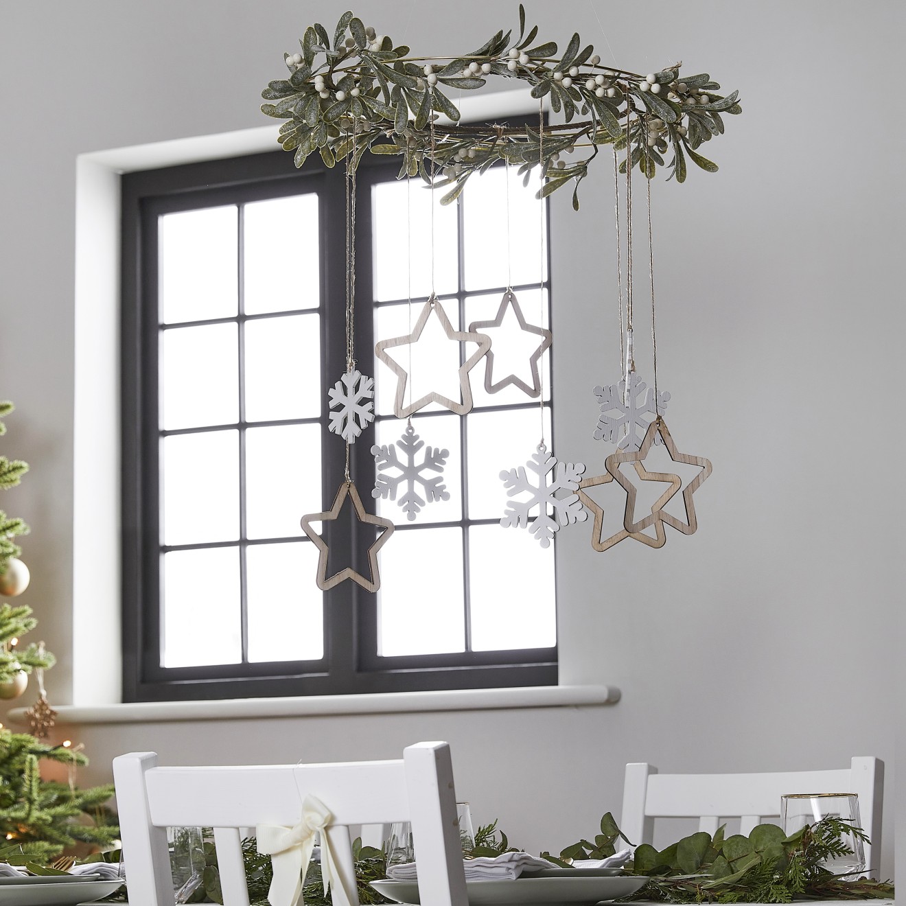 1 Hanging Decoration Gold Metal Hoop with Foliage with hanging