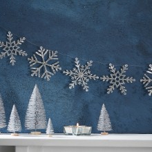 1 Garland - Silver Snowflakes